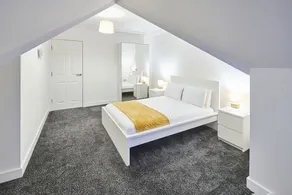 Host & Stay - House 4 - Image 3