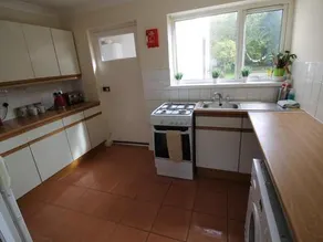 Two Bed Ground Floor Apartment Cardiff - Image 4