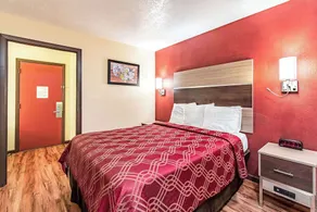 Econo Lodge Worthington - Columbus North - Image 3