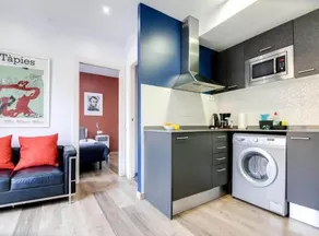 Modern Apt, 2 Minutes to Beach La Barceloneta, City Center - Image 4