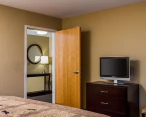 Cambria Hotel Appleton - Image 4