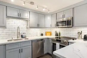 Madison Park Seattle with Outdoor Private Garden and Grill 1BR 1BA - Image 2