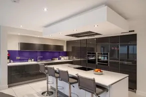 Modern house with hot tub, perfect night away! - Image 4