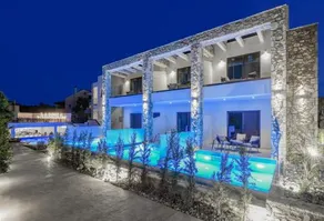 Lagoon Luxury Suites - Image 2