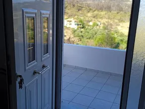 Σπίτι στο βουνό αλλά μια ανάσα από τη θάλασσα - Image 5