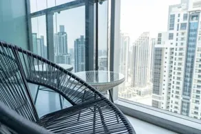 Opulent Hollywood Styled Flat in Paramount Tower - Image 5