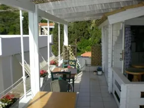 Adonis Guesthouse - Image 3
