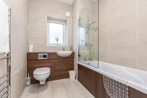 CONEN Chequers Apartment - Image 5