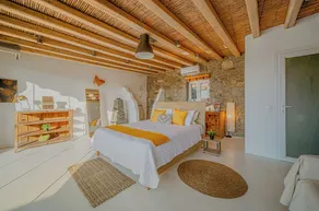 Perfect 8BR Villa in Tourlos With Private Pool - Image 4
