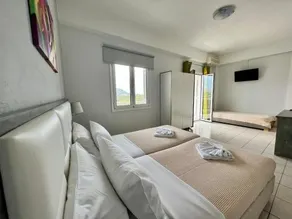 Maria Aparthotel - Image 4