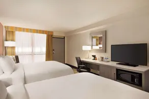 Radisson Hotel Lenexa Overland Park - Image 5