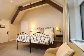 St Mary's Inn - Image 3