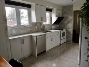 Private Rooms in House in North York Shared Kitchen - Image 4