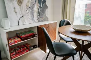 Luxurious and stylish 2 bedroom 2 bathroom suite - Image 3