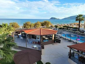 Janno Beach Hotel - Image 4