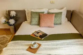 1BR Apt with Jacuzzi near Herastrau: Ideal Getaway - Image 2