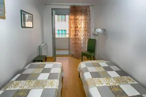 Apartment 32 - Image 5