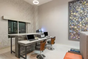 Holiday Inn Express & Suites Norwood-Boston Area by IHG - Image 2