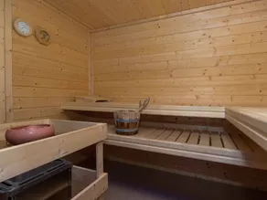 Spacious Holiday Home in the Ardennes with Sauna & Hot Tub - Image 5