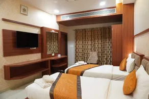 Hotel Surya International - Image 5