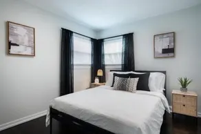 Luxurious House, 25 min Downtown, 10min Midway - Image 3