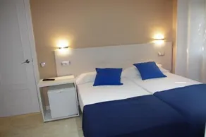 El Petit Bed & Breakfast - Image 5