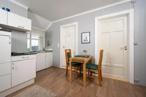 West End Apartment - Image 5