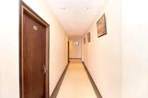 Hotel Bombay Regency by OYO Rooms - Image 3