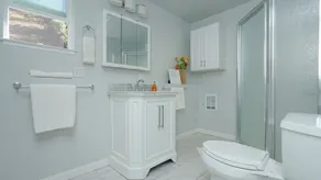 Three Bedroom Duplex San Francisco Airport North Sleeps 12 - Image 5