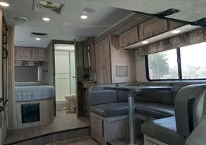 Oman Motorhomes - Image 3