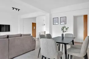 Phaedrus Living: Romanou Modern City Center Flat - Image 3