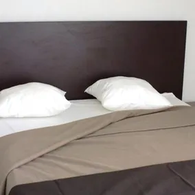 Bed In City Le Virgile - Image 3