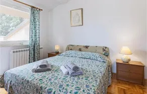 Cozy Home In Pazin With Jacuzzi - Image 4