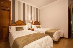 Hotel Los Cazadores - Image 2