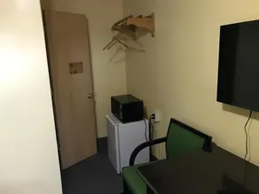 Budget Inn - Image 4