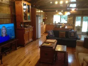 Mud Hollow Barn - Image 5
