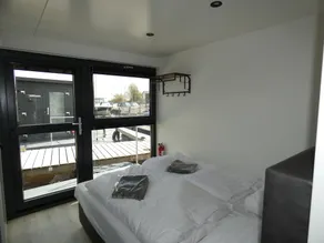 Havenlodge+ 3 People Luxury House - Image 2