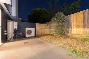 Doncaster Private Collection 2 Bed Townhouse@pearl - Image 3