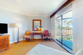 Condos in Kauai Beach Resort - Image 4