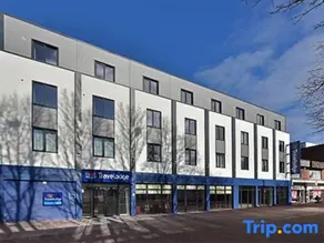 Travelodge Gosport Hotel - Image 1