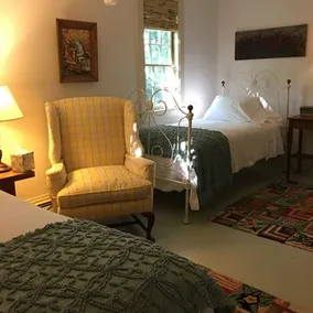 Old Story Farm Bed & Breakfast - Image 4
