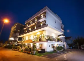 Hotel Paris - Image 2
