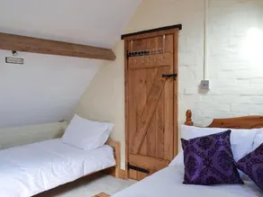 Meadow Barn - Image 2
