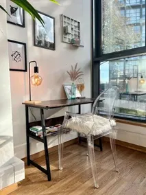 Beautiful Bright Loft - Image 3