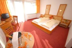 Hotel Pension Flora - Image 4