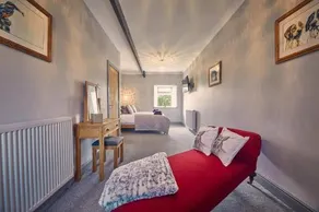 Bluebell Cottage Vacant Nests Spacious Cozy - Image 3
