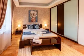 1BR Apt with Jacuzzi near Herastrau: Ideal Getaway - Image 4