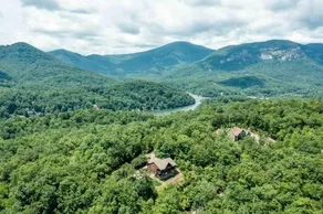 Wild Valley Lodge-Log Cabin in Lake Lure, NC, Close to Chimney Rock - Stunning Views - Image 2