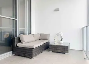 Modern apartment in Cannington - Image 5