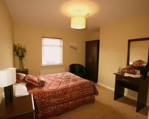 The Mayfly Hotel - Image 4